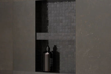 Tiling a Shower Niche: Wet vs Prefabricated Installation Methods